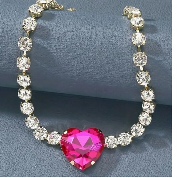 Pink Crystal Necklace Rhinestone Heart Club NWT Gift  Choker Pendant Bling - Picture 2 of 4